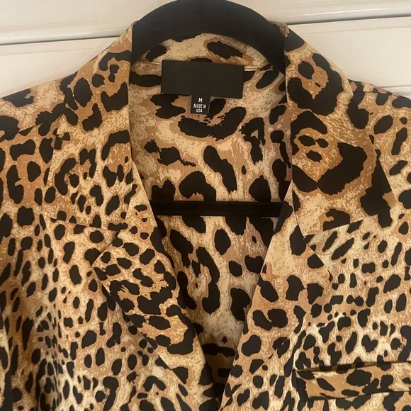 Nili Logan silk leapord set. Very chic. Excellent condition. Not worn. - Picture 4 of 11